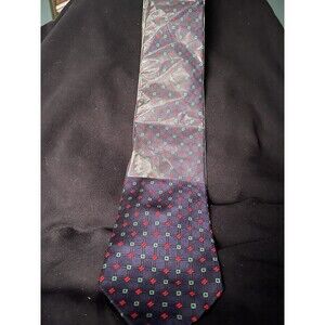 “Men’s Silk Tie Navy Red Green Geometric Pattern Italian Style Classic Preppy”
